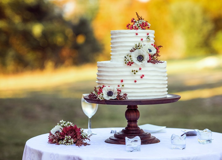 What Wedding Cake Options Are Available?
